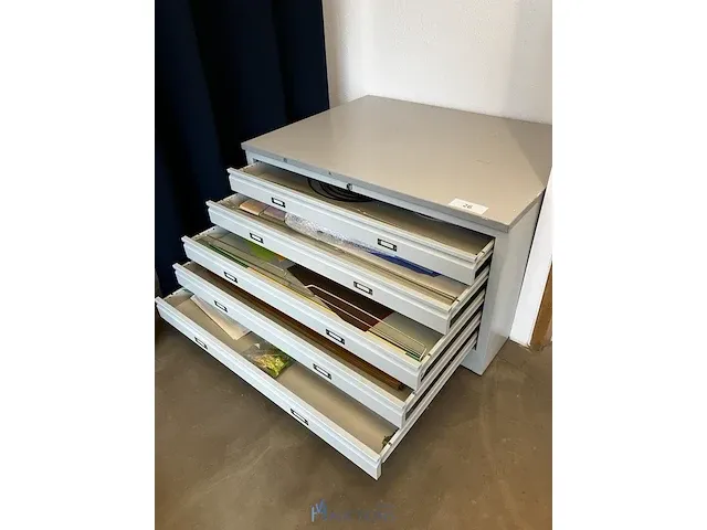 Metalen plannenkast - afbeelding 2 van  2