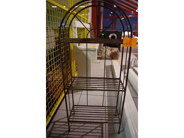 Metalen plantenrekje + houten bank - afbeelding 2 van  3
