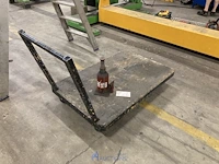 Metalen plateaukar - afbeelding 1 van  2
