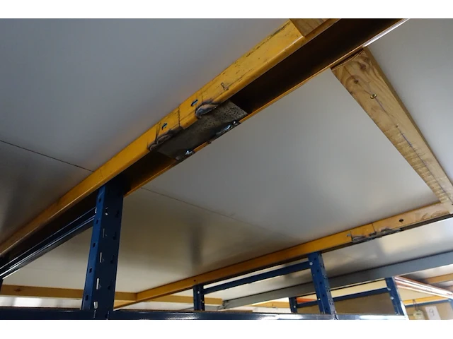 Metalen platform + rekken - afbeelding 4 van  23