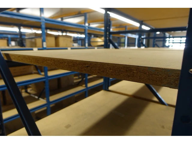 Metalen platform + rekken - afbeelding 7 van  23