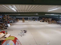 Metalen platform + rekken - afbeelding 11 van  23