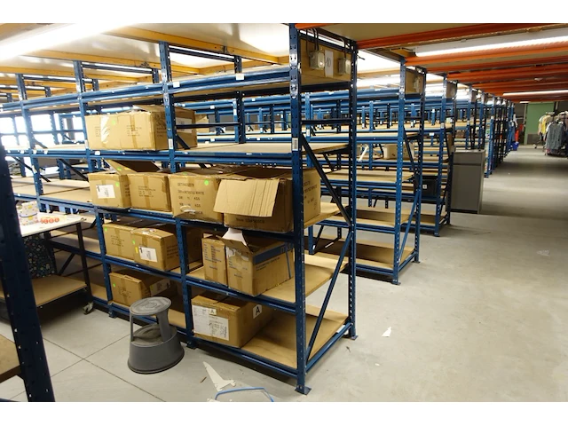 Metalen platform + rekken - afbeelding 20 van  23