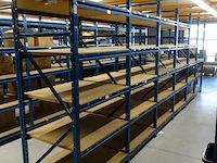 Metalen platform + rekken - afbeelding 23 van  23