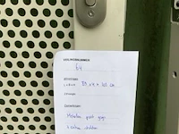 Metalen poort grijs + extra stukken afm plm 89 x 4 x 105 cm - afbeelding 2 van  2