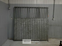 Metalen poort uit 2 panelen - afbeelding 1 van  4
