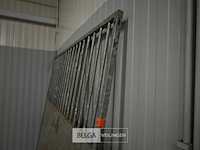 Metalen poort uit 2 panelen - afbeelding 2 van  4