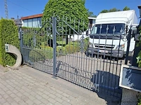 Metalen poort