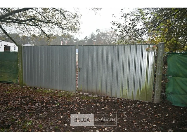 Metalen poort - afbeelding 1 van  6
