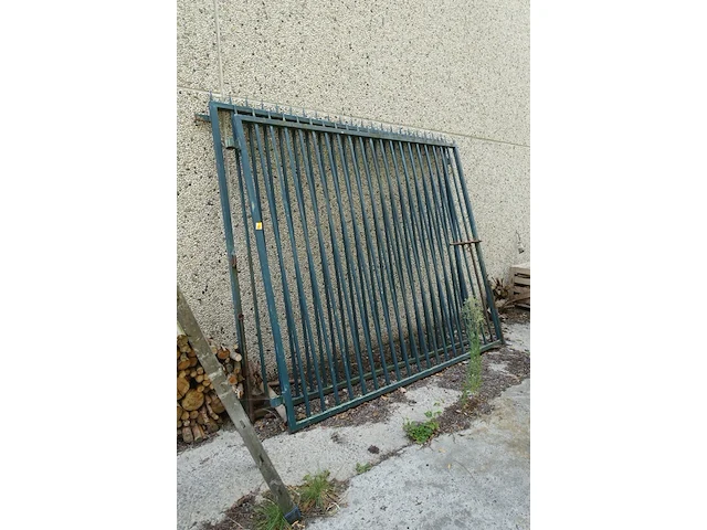 Metalen poort - afbeelding 2 van  2