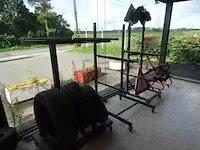Metalen presentatierekken voor trekhaak - afbeelding 1 van  3