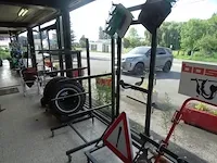 Metalen presentatierekken voor trekhaak - afbeelding 3 van  3