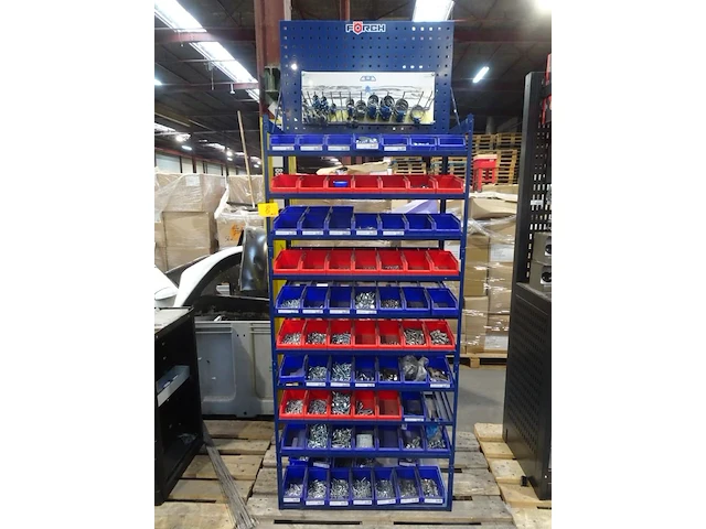 Metalen rek + inhoud - afbeelding 1 van  7