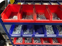 Metalen rek + inhoud - afbeelding 4 van  7