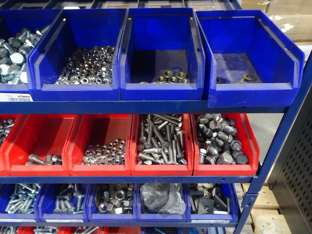 Metalen rek + inhoud - afbeelding 7 van  7