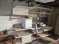 Metalen rek met diverse liggers, kleine koelkast domo, 2 autokrikken - afbeelding 13 van  13