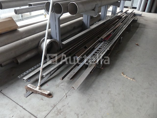 Metalen rek met inhoud (rvs) - afbeelding 5 van  15