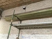 Metalen rek met inhoud - afbeelding 8 van  8