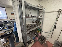 Metalen rek met toebehoren slijptafel - afbeelding 1 van  9
