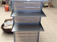 Metalen rek op wieltje - afbeelding 1 van  2