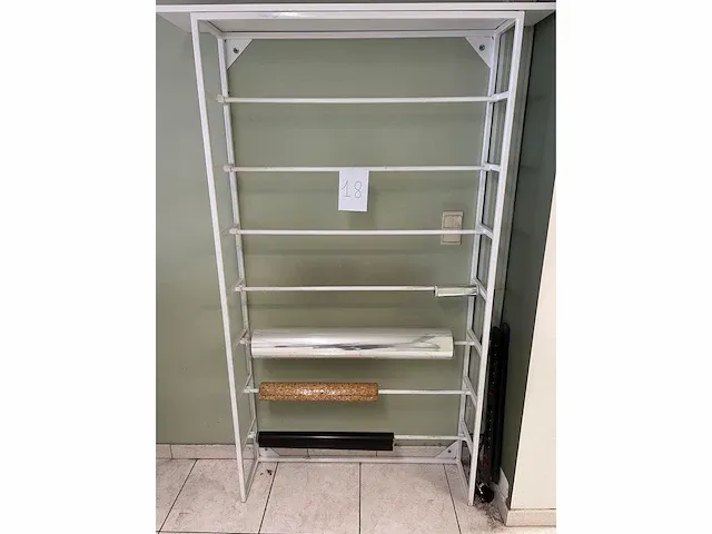 Metalen rek voor rollen inpakfolie-inpakpapier - afbeelding 1 van  2
