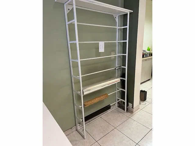 Metalen rek voor rollen inpakfolie-inpakpapier - afbeelding 2 van  2