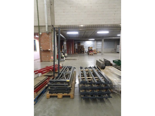 Metalen rek - afbeelding 1 van  7