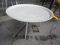 Metalen ronde bijzettafel - afbeelding 1 van  2
