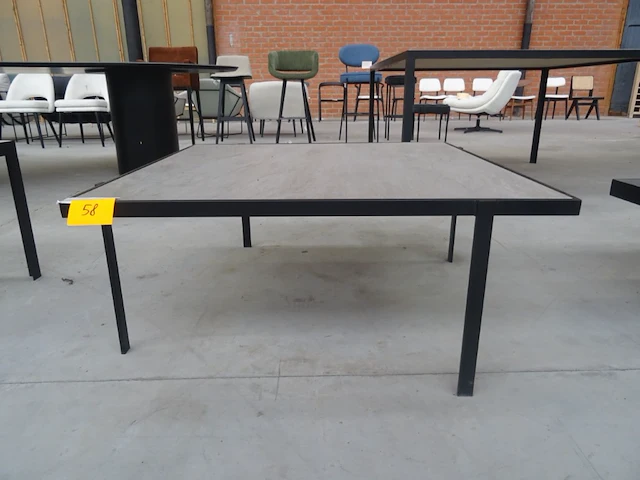 Metalen salontafel - afbeelding 1 van  3