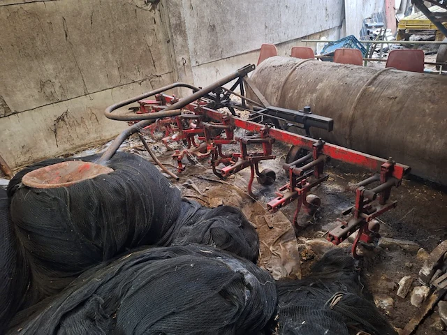 Metalen schoffelmachine - afbeelding 1 van  4