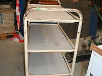 Metalen serveerkar - afbeelding 3 van  5