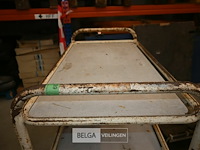 Metalen serveerkar - afbeelding 4 van  5