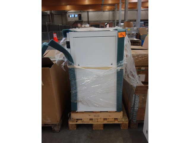 Metalen serverkast - afbeelding 1 van  3