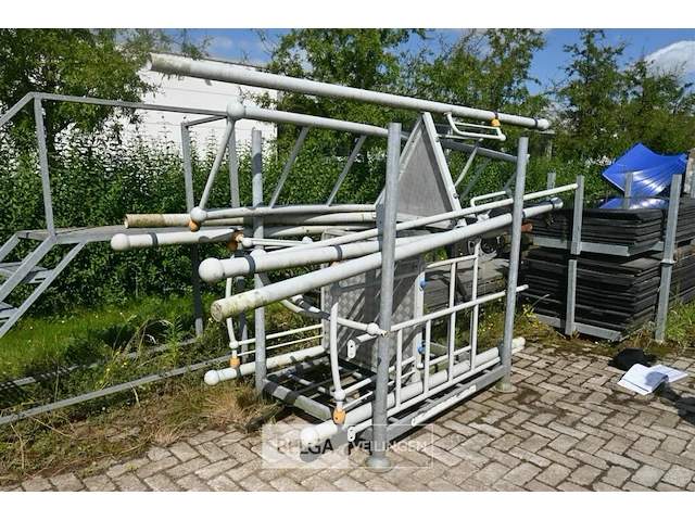 Metalen speel/klimtoestel - afbeelding 1 van  7