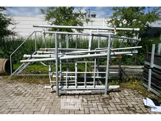 Metalen speel/klimtoestel - afbeelding 2 van  7