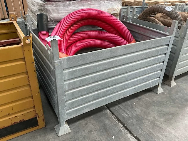 Metalen stapelbak (2x) - afbeelding 1 van  5