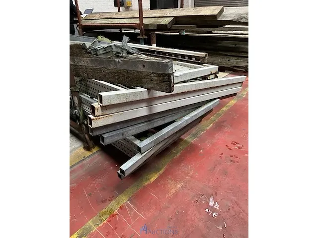 Metalen stapelbok met draagarmstelling - afbeelding 3 van  4