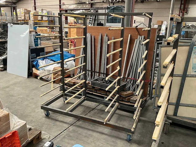 Metalen stapelkar - afbeelding 1 van  7