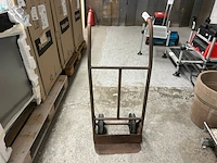 Metalen steekwagen