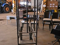 Metalen stoelenkar - afbeelding 2 van  6