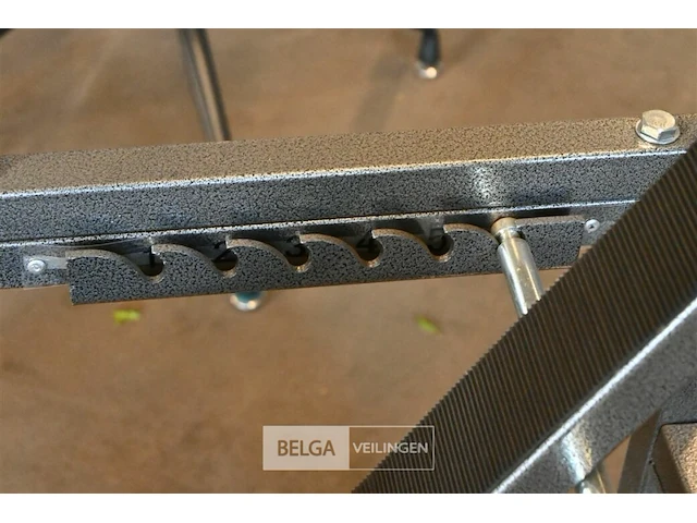 Metalen stoelenkar - afbeelding 4 van  6