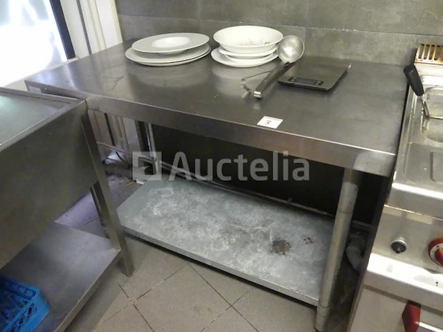 Metalen tafel 2 planken - afbeelding 4 van  4