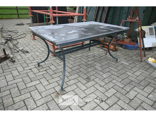 Metalen tafel met arduinen blad - afbeelding 1 van  4