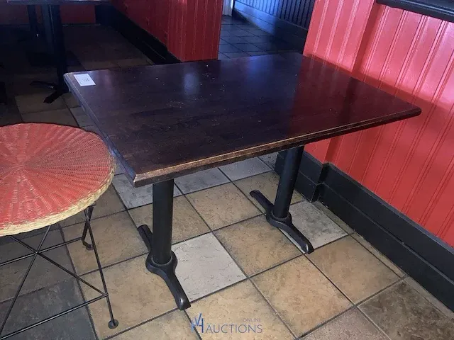 Metalen tafel met bijzettafel - afbeelding 2 van  3