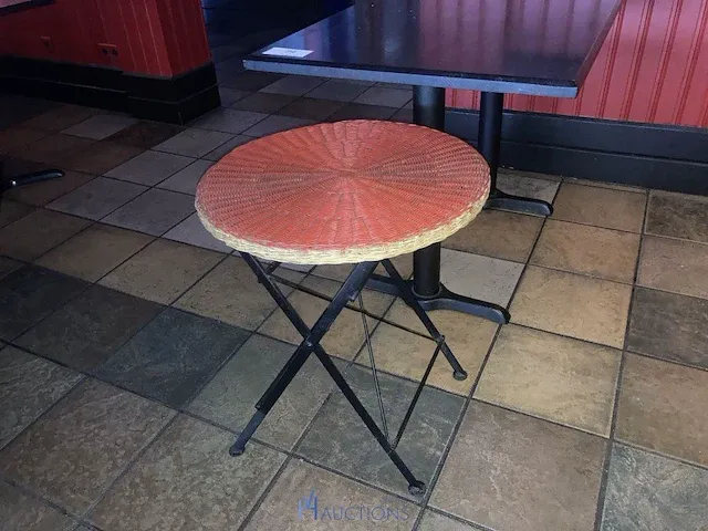 Metalen tafel met bijzettafel - afbeelding 3 van  3