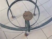 Metalen tafel met glas - afbeelding 3 van  3