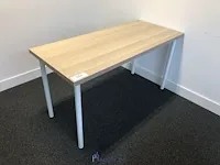 Metalen tafel met wandkapstok - afbeelding 1 van  5