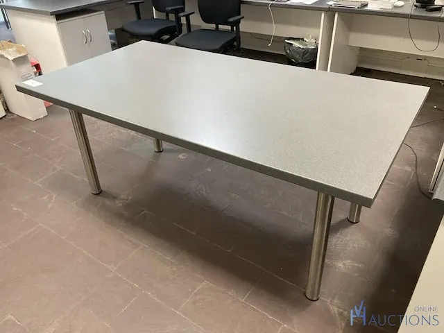 Metalen tafel - afbeelding 2 van  2