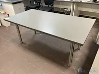 Metalen tafel - afbeelding 2 van  2