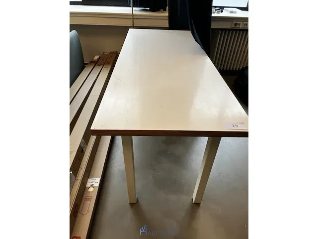 Metalen tafel - afbeelding 1 van  2